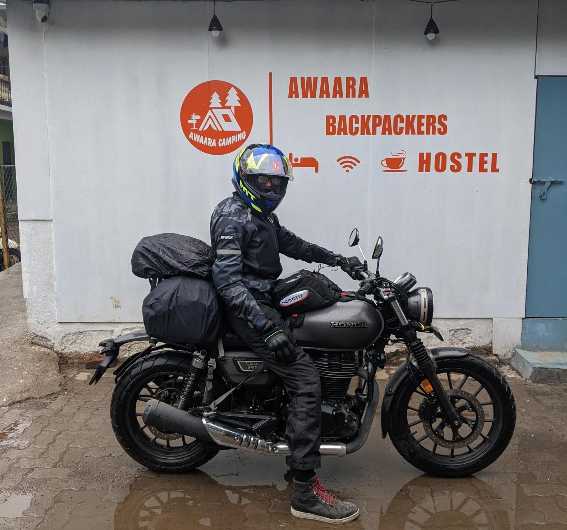 Awaara Backpackers Hostel, アリバグ エクステリア 写真