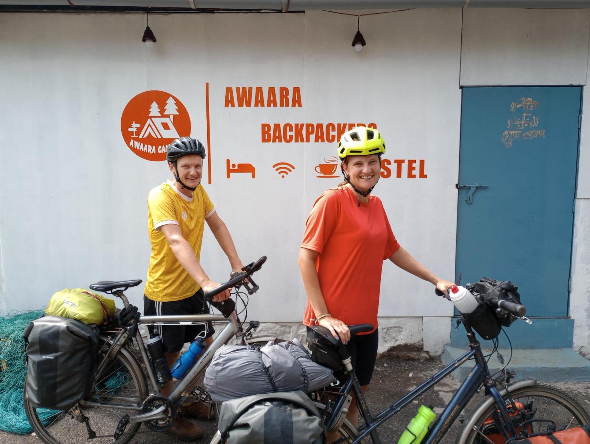 Awaara Backpackers Hostel, アリバグ エクステリア 写真