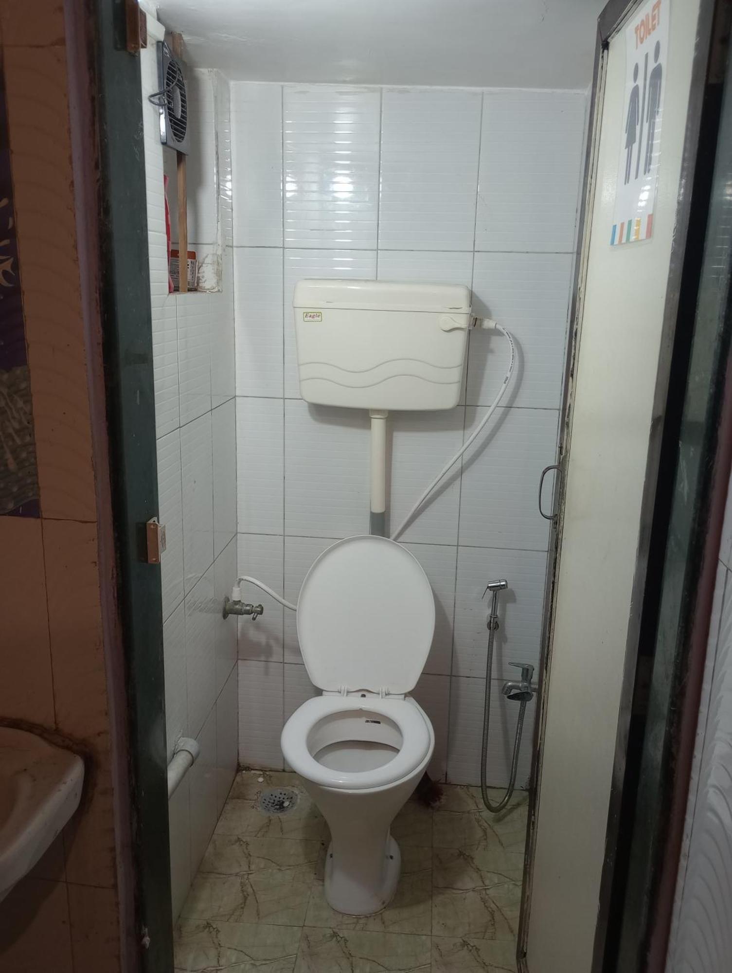 Awaara Backpackers Hostel, アリバグ エクステリア 写真