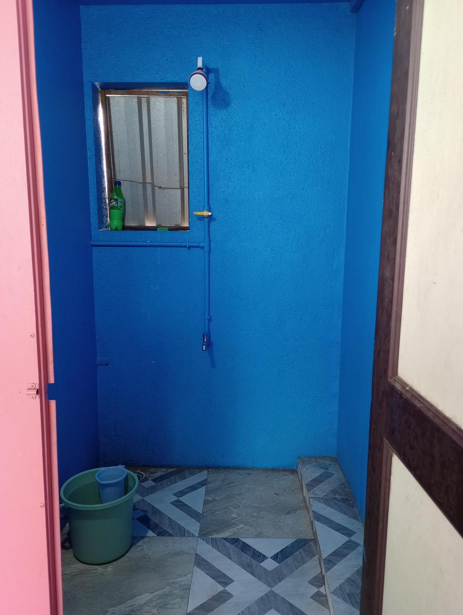 Awaara Backpackers Hostel, アリバグ エクステリア 写真